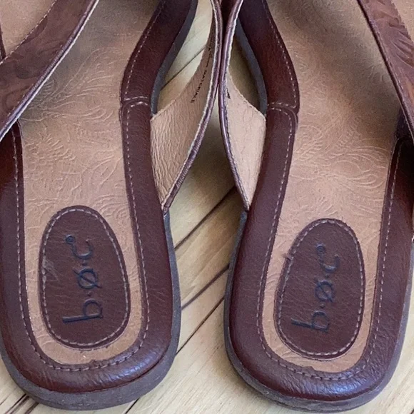 b.o.c. Brown flip flops. Women’s Size 9 - Picture 11 of 15